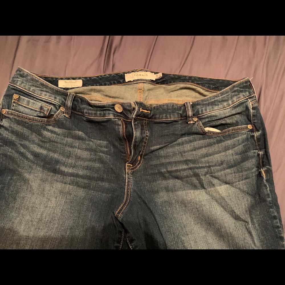 Torrid boyfriend blue jeans size 20 regular
